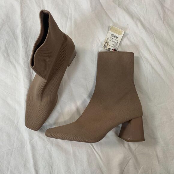 Zara 90s Style Square Toe Taupe Gray Beige Textile Slim Sock Ankle Boots US 8 - Picture 8 of 8